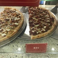 Foto scattata a Pronto Pizza da Melissa il 10/18/2017