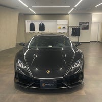 Photo taken at Lamborghini Azabu by Kevin W. on 9/2/2022