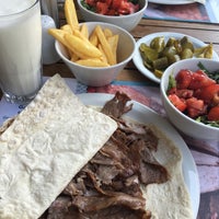 Foto diambil di Tatar Salim Döner Lokantası oleh Bülent A. pada 7/22/2016