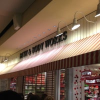 Bath Body Works 3243 S Linden Rd