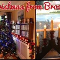 Снимок сделан в Brookville Guest House пользователем Brookville Guest House D. 12/25/2012