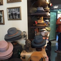 3/19/2016 tarihinde JN L.ziyaretçi tarafından Goorin Bros. Hat Shop - Newbury'de çekilen fotoğraf