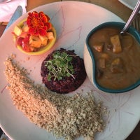 Photo taken at Prana Cozinha Vegetariana by Paula K. on 3/24/2018