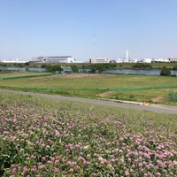 Photo taken at 荒川野球場 by Happyone B. on 5/5/2018