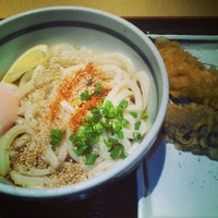 Photo taken at 本生さぬきうどん 小麦房 by Tomoko O. on 4/14/2013