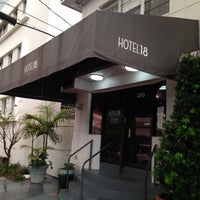 รูปภาพถ่ายที่ Hotel18 โดย Leonardo C. เมื่อ 4/5/2013
