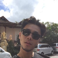 Photo taken at Bounty Hotel Bali by Sh∆zz H. on 8/29/2015