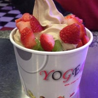 Foto diambil di Yogertz Frozen Yogurt, Coffee &amp;amp; Espresso oleh Yogertz Frozen Yogurt, Coffee &amp;amp; Espresso pada 6/2/2014