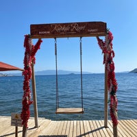 Photo taken at Kadıkale Resort by Nestle C. on 5/14/2022