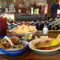 11/20/2012 tarihinde Emily R.ziyaretçi tarafından The Local Taco'de çekilen fotoğraf