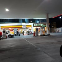 Photo taken at Emmoğlu Shell Petrol by Akdeniz Balık R. on 6/6/2019