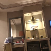 Das Foto wurde bei Hôtel Rochester von Hamad ⛎. am 10/26/2018 aufgenommen
