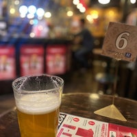 Photo taken at 82 ALE HOUSE 東銀座店 by Takahiro T. on 11/8/2022