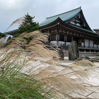 Photo taken at 摩耶山 天上寺 by ユージ on 10/16/2021