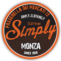 Foto scattata a Simply Clothing da Simply Clothing il 8/5/2014