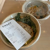 Photo taken at Chop&amp;#39;t Creative Salad Company by 番茄 小. on 6/1/2023