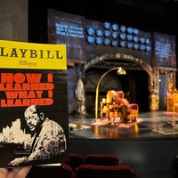 4/23/2024 tarihinde Holly M.ziyaretçi tarafından Broadway Playhouse'de çekilen fotoğraf