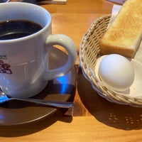 Photo taken at Komeda&amp;#39;s Coffee by 晒 on 12/18/2021