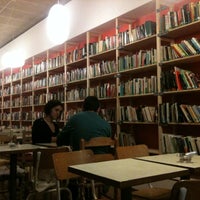 4/10/2013에 Timas E.님이 Babèlia Books &amp;amp; Coffee에서 찍은 사진