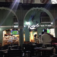 3/7/2017にCRosasVelがRestaurant Bar Regisで撮った写真