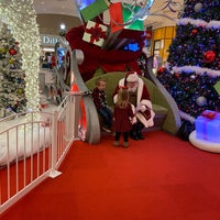 12/7/2019 tarihinde Jennifer H.ziyaretçi tarafından Memorial City Mall'de çekilen fotoğraf