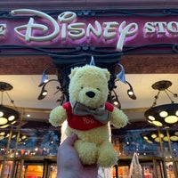 Photo taken at Disney Store by 20Jahre E. on 9/1/2019