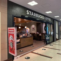 Photo taken at Starbucks by 20Jahre E. on 6/10/2021