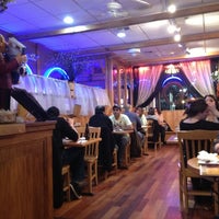 3/1/2013 tarihinde Justin B.ziyaretçi tarafından Athenian Greek Taverna'de çekilen fotoğraf