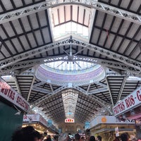 Photo taken at Mercat Central by Laura B. on 7/27/2019