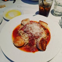 Снимок сделан в Robertos Italian Restaurant пользователем paul m. 7/22/2019