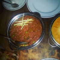 Foto scattata a Palki Indian Cuisine da Cassandra A. il 1/7/2013