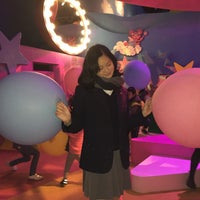 Photo taken at Elmo&amp;#39;s Bubble Bubble by ふうこ な. on 3/13/2017