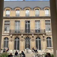 Photo taken at Jardin du Musée Carnavalet by ♎️ on 1/8/2023