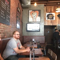 7/29/2018 tarihinde Stephen S.ziyaretçi tarafından Snake Pit Alehouse Whiskey Bar &amp;amp; Kitchen'de çekilen fotoğraf