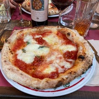 Das Foto wurde bei La Vita e Bella &amp;amp; La Pizza è Bella Gourmet von Ines am 7/26/2020 aufgenommen