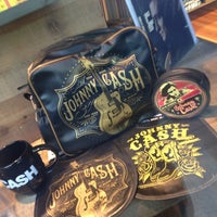 2/17/2013에 Adrian H.님이 Johnny Cash Museum and Bongo Java Cafe에서 찍은 사진