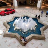Das Foto wurde bei Aventura Mall Fountain von Александр Н. am 2/22/2020 aufgenommen