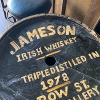 Foto diambil di Murphy&amp;#39;s Irish Pub oleh Patrick O. pada 3/1/2022