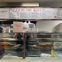 Photo taken at Pizza Rock by Patrick O. on 9/28/2023