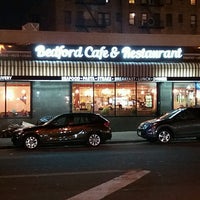 Foto tirada no(a) Bedford Cafe Restaurant por Gregory C. em 2/22/2017