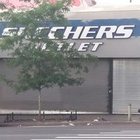 SKECHERS Warehouse Outlet Shoe Store in Bronx