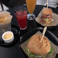 Photo taken at Burger &amp;amp; Smoke by Victoria V. on 1/2/2019