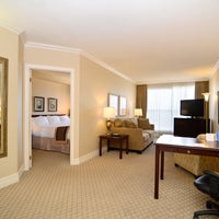 6/23/2014にBest Western Plus Ottawa Downtown SuitesがBest Western Plus Ottawa Downtown Suitesで撮った写真