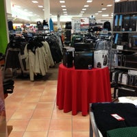 12/14/2012 tarihinde David B.ziyaretçi tarafından Bealls Store'de çekilen fotoğraf