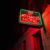 รูปภาพถ่ายที่ St. Athans Hotel โดย Luca O. เมื่อ 11/9/2022