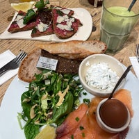 Photo taken at Le Pain Quotidien by Tuyara G. on 1/19/2023