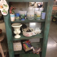 Photo taken at Monticello Antique Marketplace by LaVonne R. on 9/25/2017