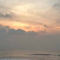 Photo taken at Besant Nagar Beach (Edward Elliot&amp;#39;s Beach) by Arun Ray on 3/2/2024
