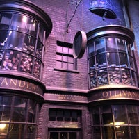Photo taken at Ollivanders by George V. on 12/12/2018