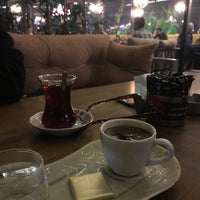 Foto tomada en Vatra Cafe &amp; Restaurant Nargile  por вєтüℓ ѕ. el 4/14/2022